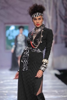 Payal-Jain-Fiama-Di-Wills-autumn-winter-2012-Wills-Lifestyle-India-Fashion-Week-WIFW-2012-beStylish_com-Stylopedia-5-232x348