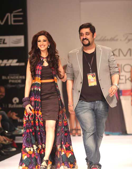 Siddartha Tytler - Clothing (Brand) - New Delhi Facebook - 1,567 57 Siddartha Tytler - Clothing (Brand) - New Delhi Facebook - 1,567 92