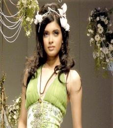 Diana Penty Model